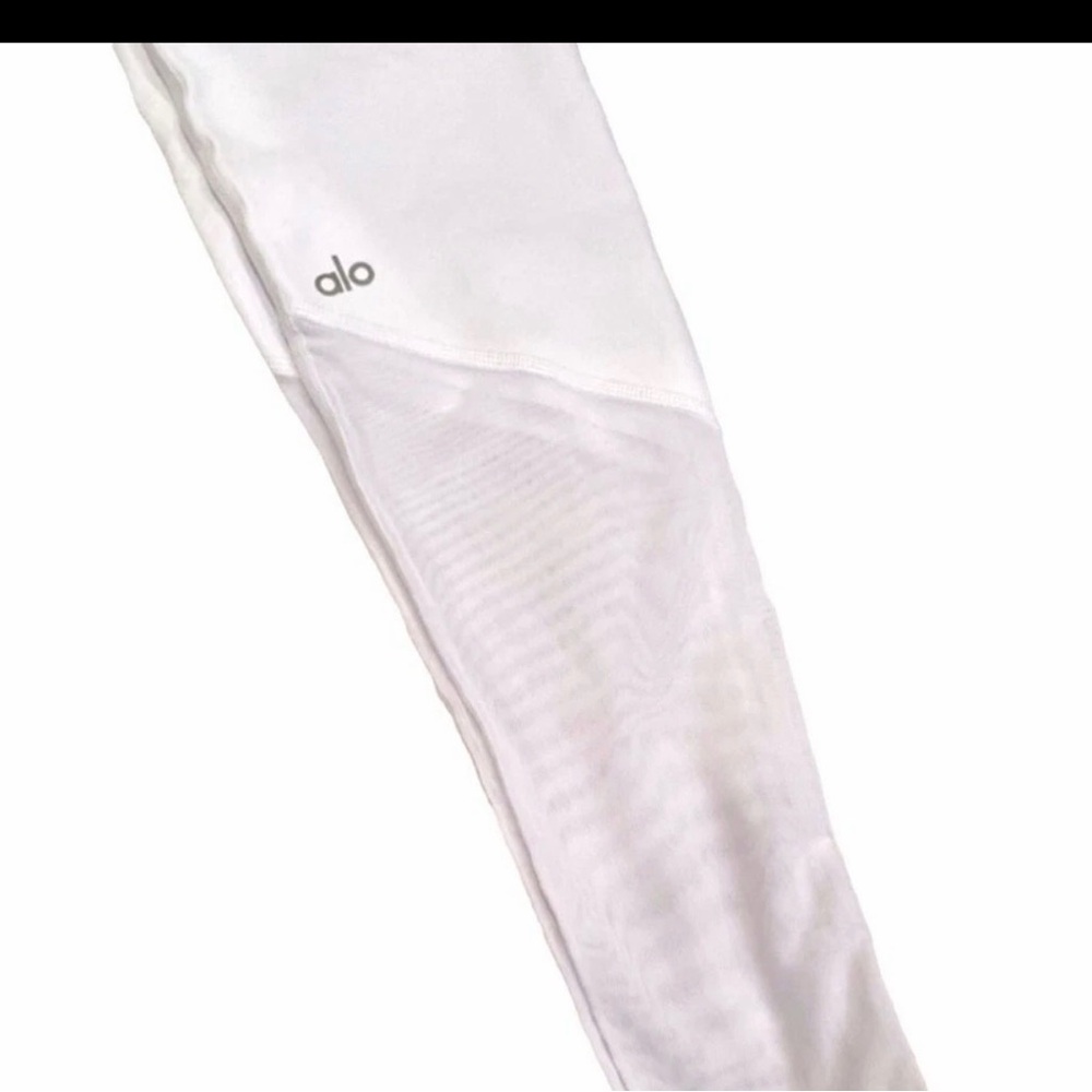 NWOT ALO Yoga Leggings Mesh